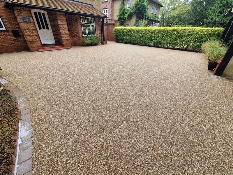 Herts pressure washing before and after driveway